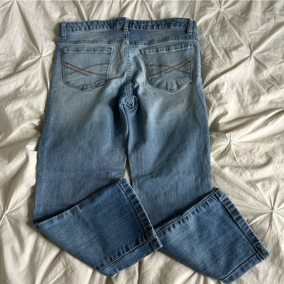 Aeropostale Low-rise Blue Straight Leg Capri Jeans Size 5 - Picture 7 of 9